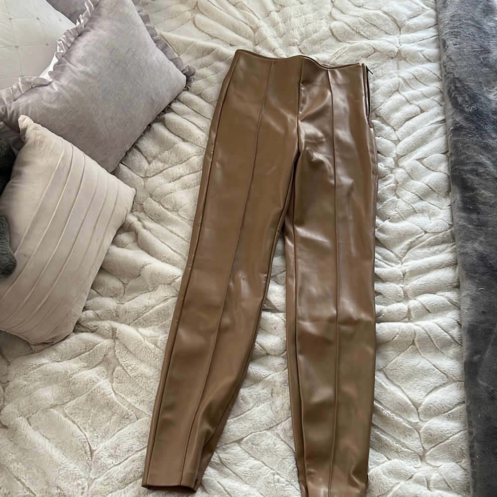 Zara vegan leather legging
